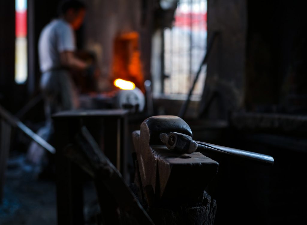 kenny-luo-RbwnCUnWINc-unsplash Atelier coutellerie